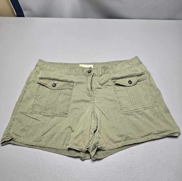 Michael Michael Kors army green shorts women's plus size 14 - Picture 10 of 10